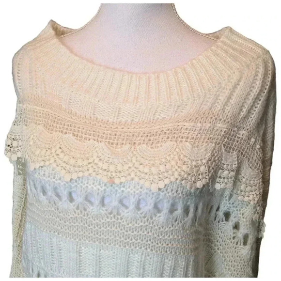 Vine & Love Ivory Oversized Crochet Trim Dolman Sleeve Sweater New Size Small - Picture 5 of 6